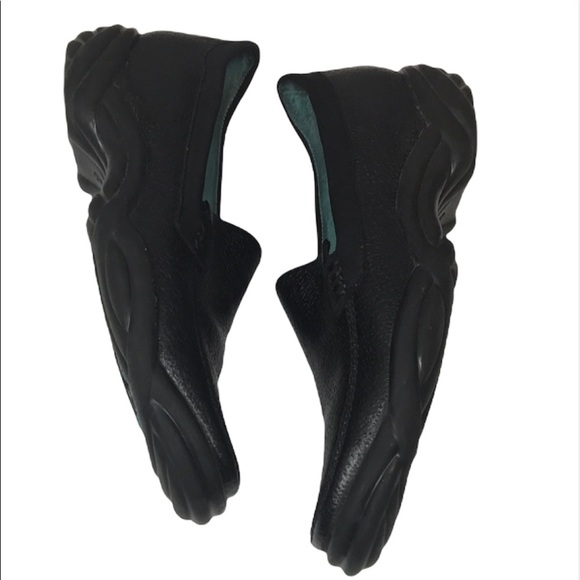 BCBGMaxazria Black Loafers Size 6.5 - Picture 3 of 7